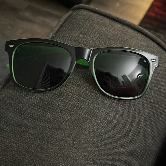 SALE!!! NWT TD STYLISH SUNGLASSES 🔥🔥🔥🔥 - Picture 7 of 9